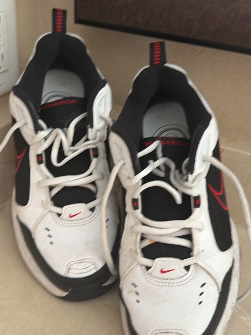 Nike White Black Red Low-Top Sneakers